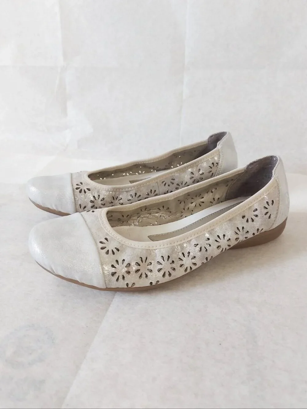 Rieker Women Ballerina Flats Size Silver Perforated Floral Cutout Size 38